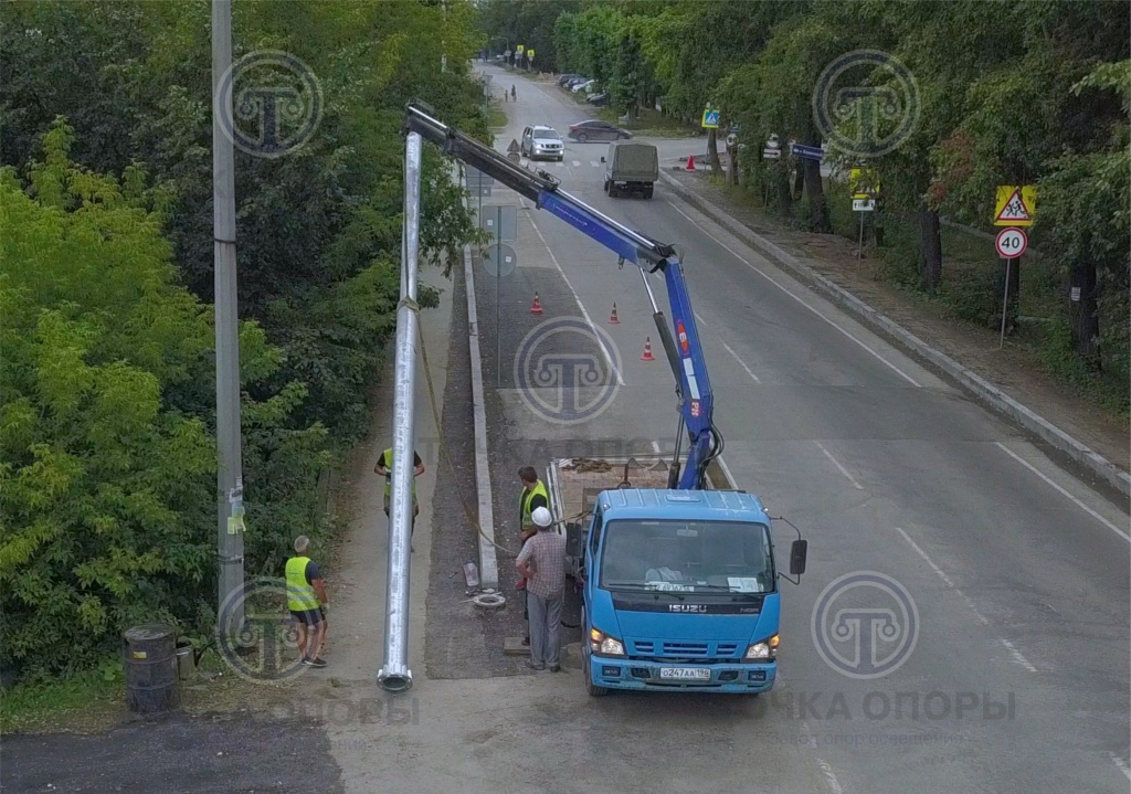 установка опор освещения.jpg